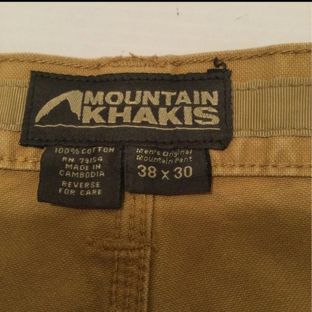 MENS MOUNTAIN KHAKIS PANTS SIZE 38W BY 30L